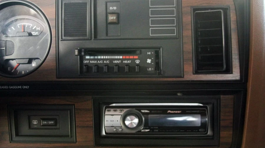 1993 Dodge Ramcharger - Image 10 of 11