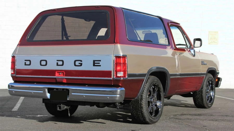 1993 Dodge Ramcharger - Image 3 of 11