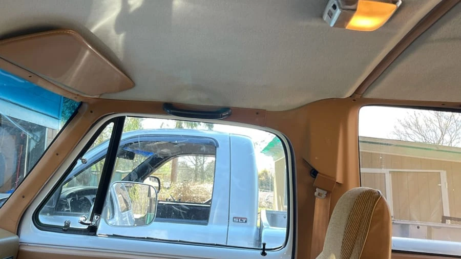 1993 Dodge Ramcharger - Image 4 of 6