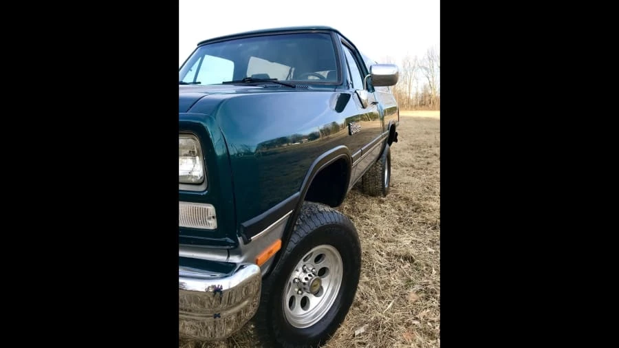 1993 Dodge Ramcharger - Image 9 of 12