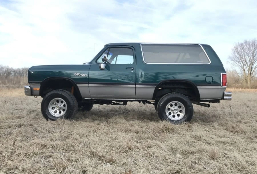 1993 Dodge Ramcharger - Image 2 of 12