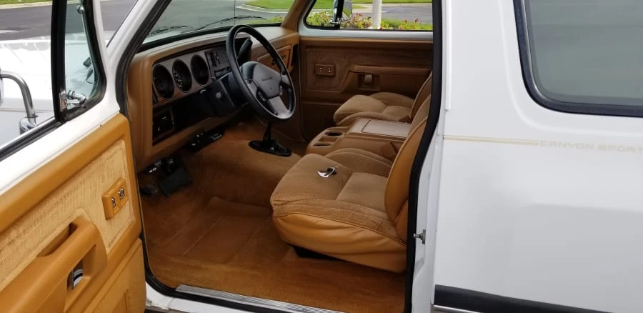 1993 Dodge Ramcharger - Image 4 of 12