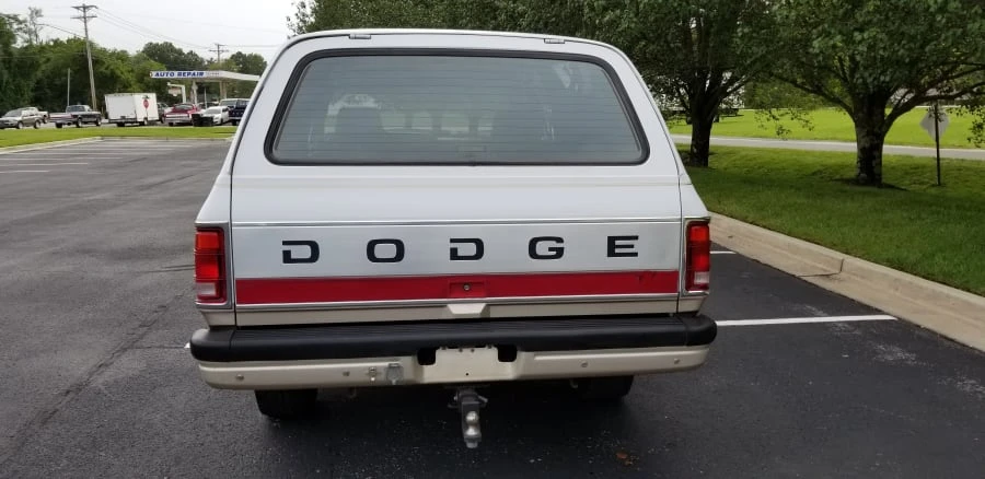 1993 Dodge Ramcharger - Image 10 of 12