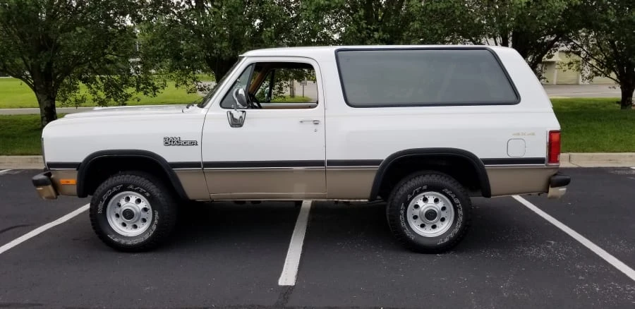 1993 Dodge Ramcharger - Image 2 of 12