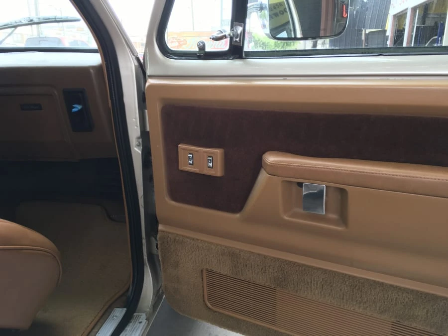 1993 Dodge Ramcharger - Image 13 of 20