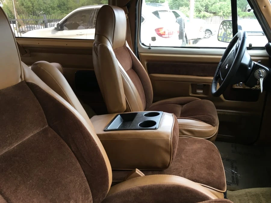 1993 Dodge Ramcharger - Image 11 of 20