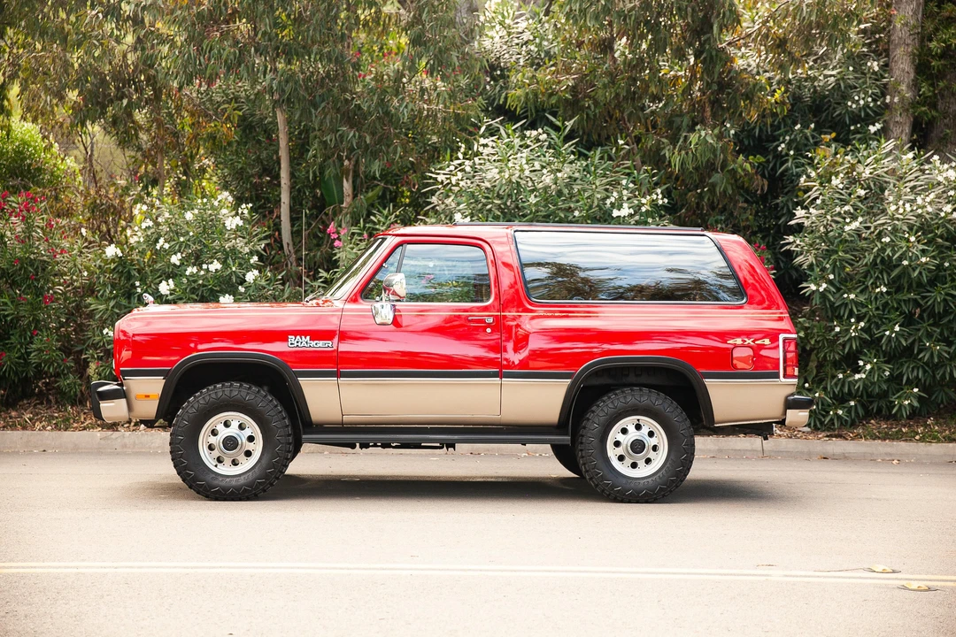 1993 Dodge Ramcharger - Image 10 of 31
