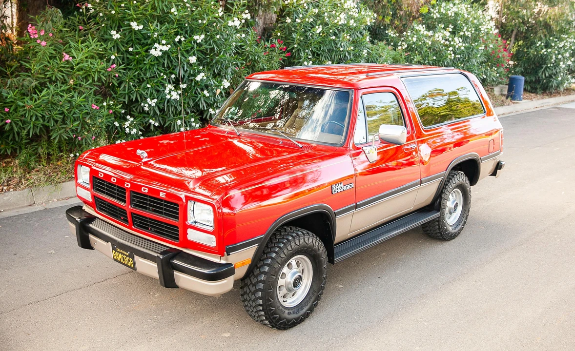 1993 Dodge Ramcharger - Image 9 of 31