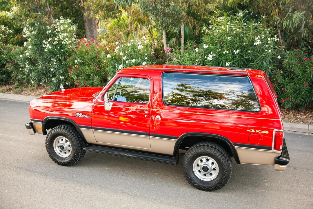1993 Dodge Ramcharger - Image 12 of 31