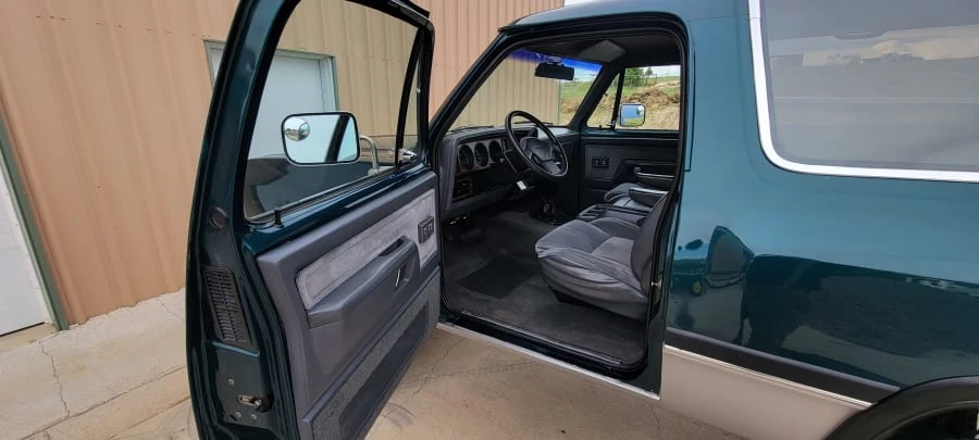 1993 Dodge Ramcharger - Image 12 of 31