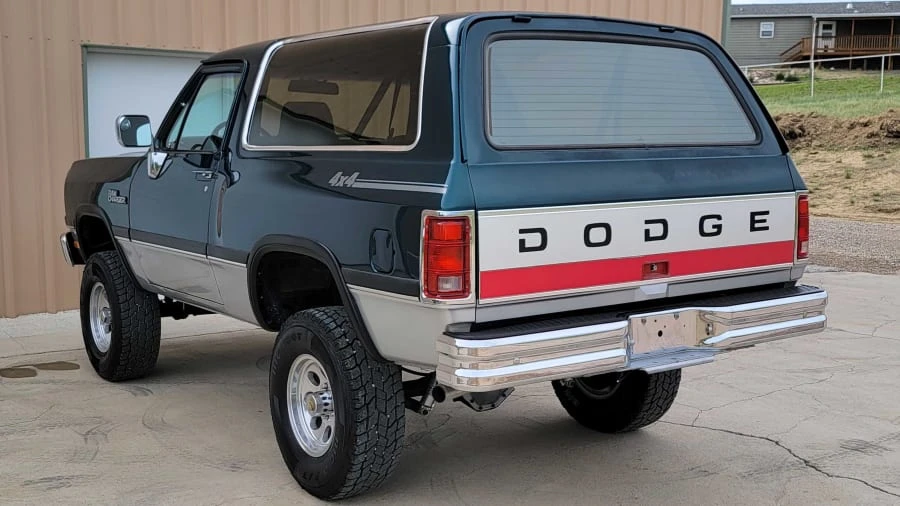 1993 Dodge Ramcharger - Image 8 of 31