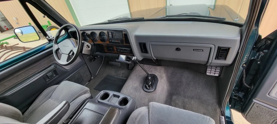 1993 Dodge Ramcharger - Image 18 of 31