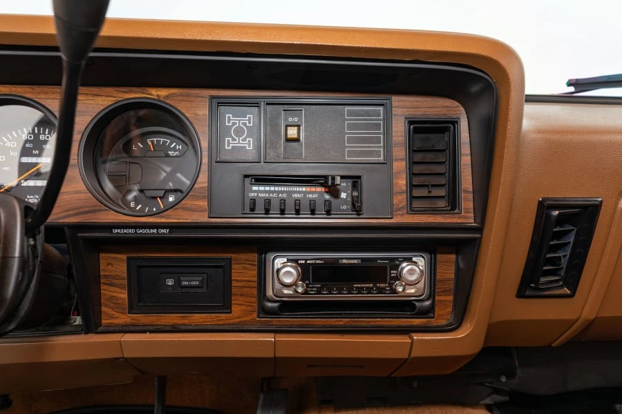 1993 Dodge Ramcharger - Image 20 of 27