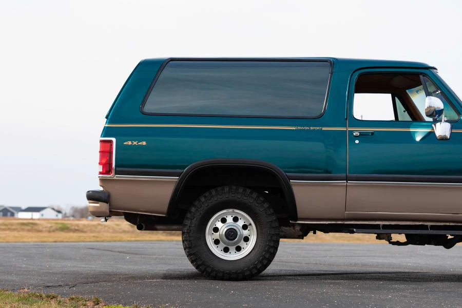 1993 Dodge Ramcharger - Image 4 of 27