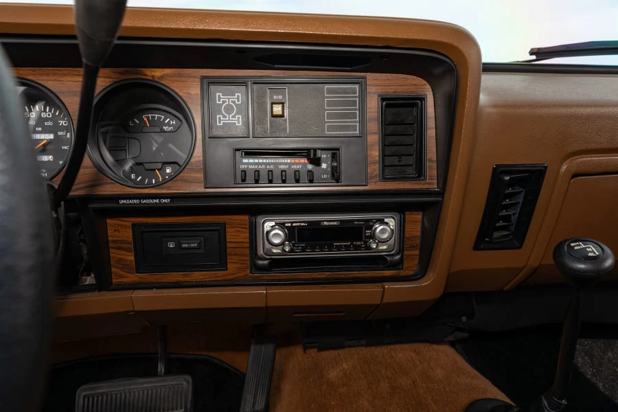 1993 Dodge Ramcharger - Image 16 of 27
