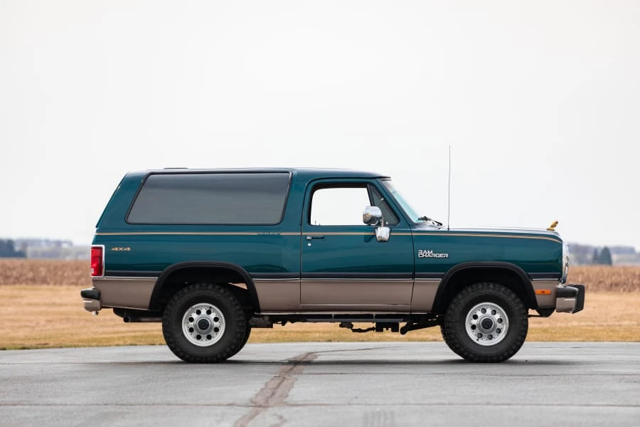 1993 Dodge Ramcharger - Image 2 of 27
