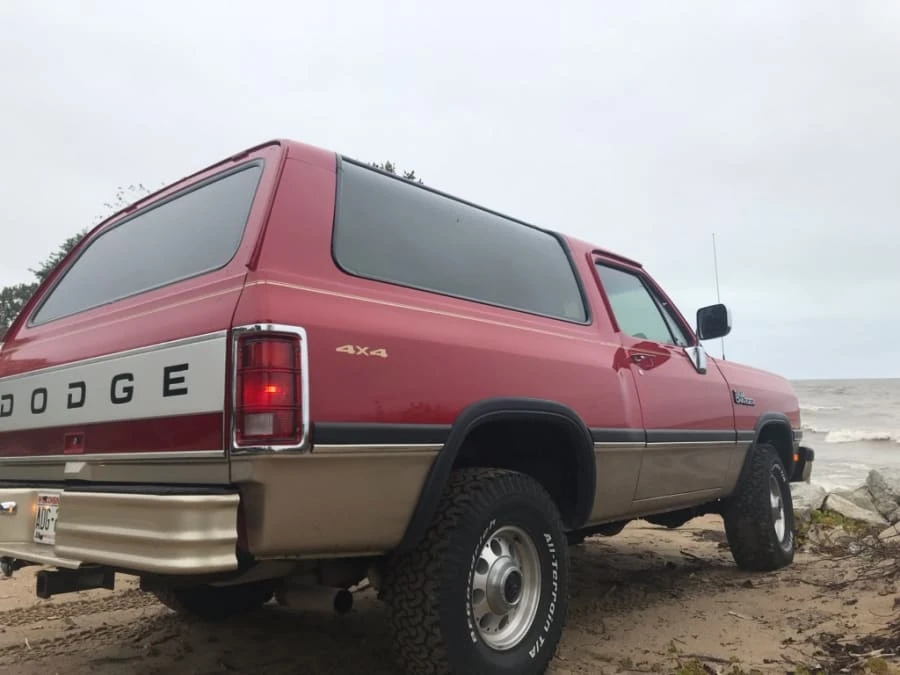 1993 Dodge Ramcharger - Image 6 of 10