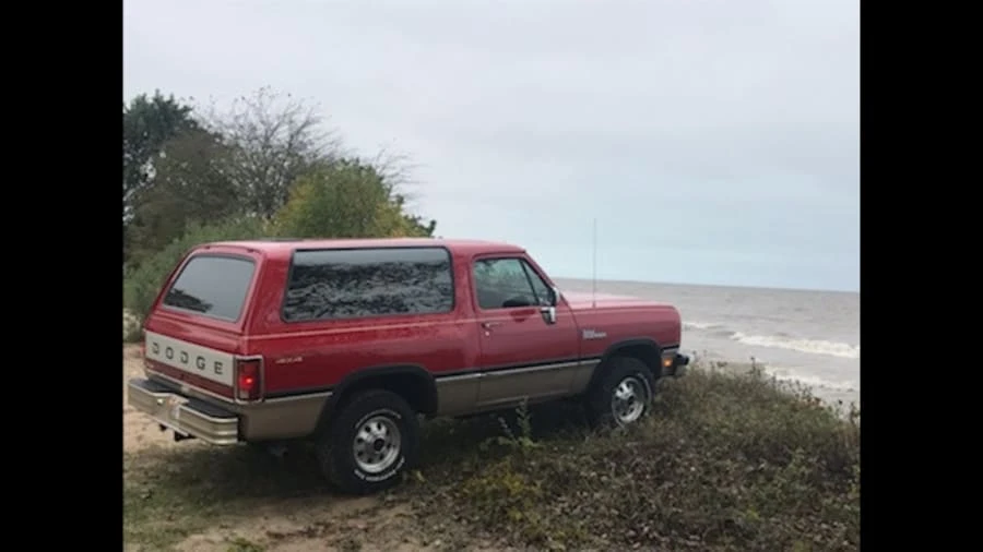 1993 Dodge Ramcharger - Image 7 of 10