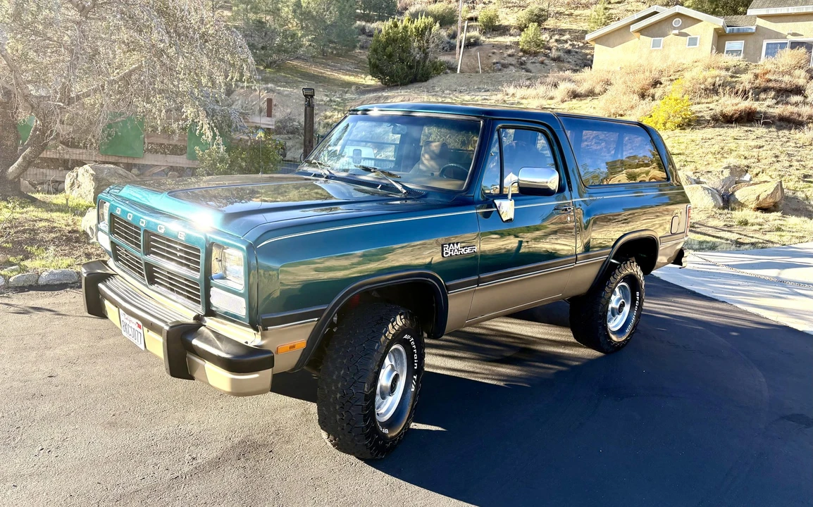 1993 Dodge Ramcharger - Image 23 of 31