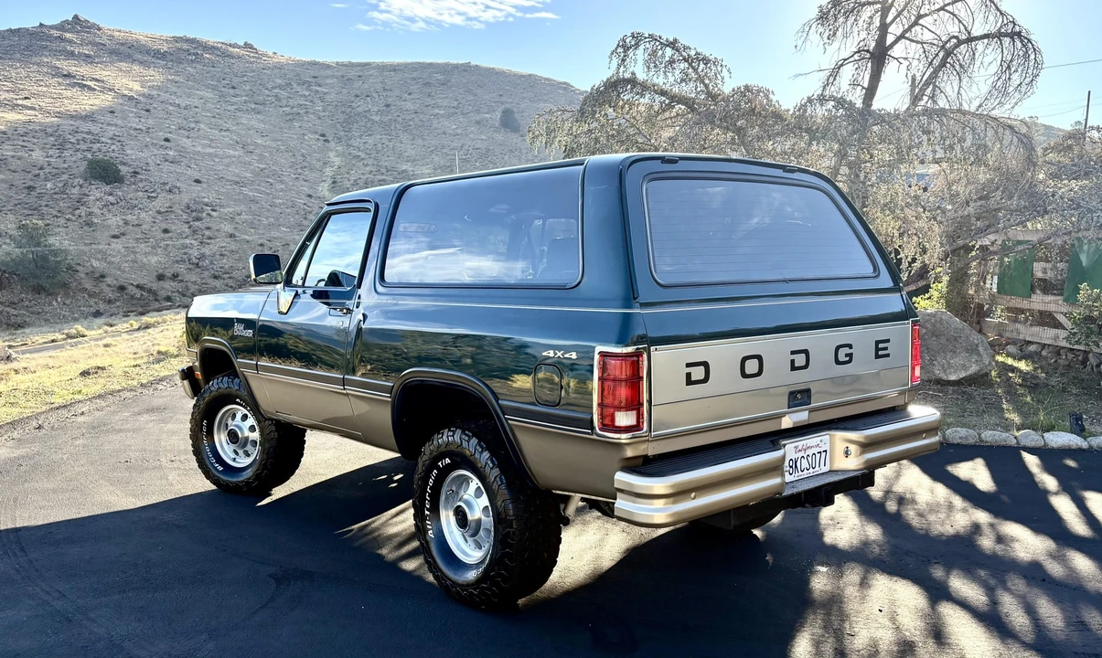 1993 Dodge Ramcharger - Image 26 of 31