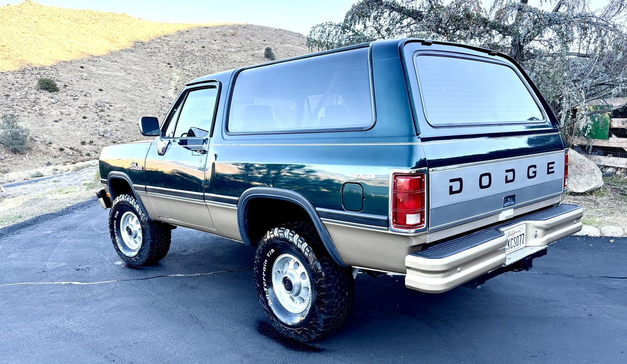 1993 Dodge Ramcharger - Image 12 of 31