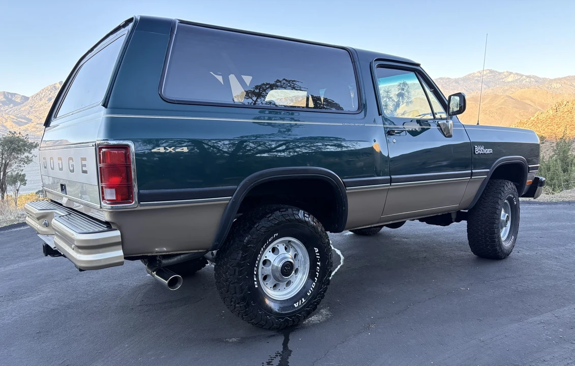 1993 Dodge Ramcharger - Image 14 of 31