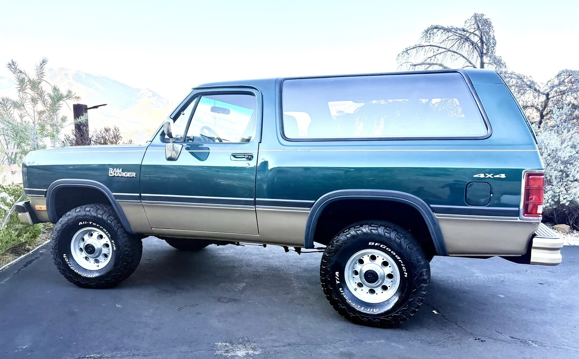 1993 Dodge Ramcharger - Image 7 of 31