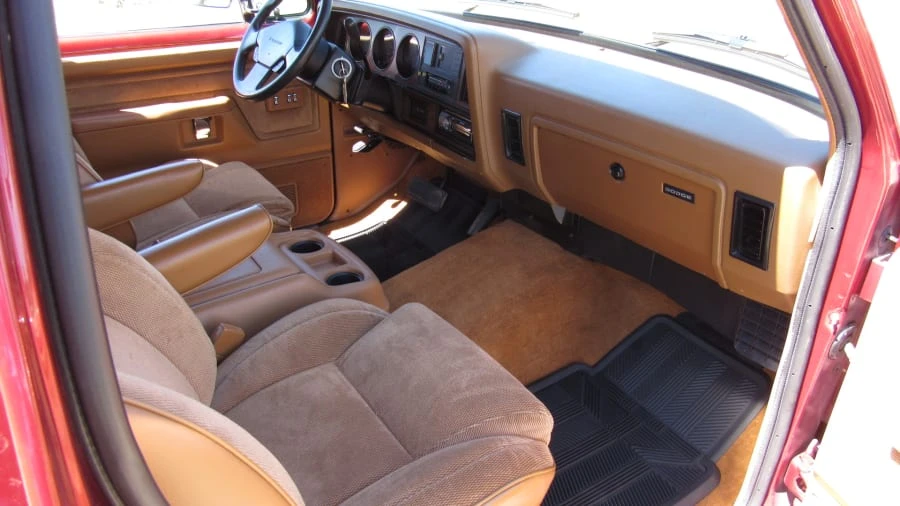 1993 Dodge Ramcharger - Image 5 of 9