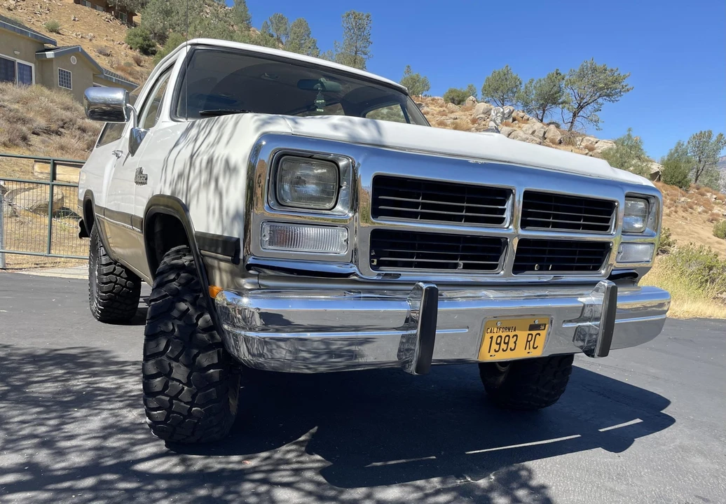 1993 Dodge Ramcharger - Image 4 of 31