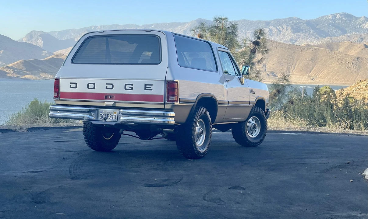 1993 Dodge Ramcharger - Image 22 of 31
