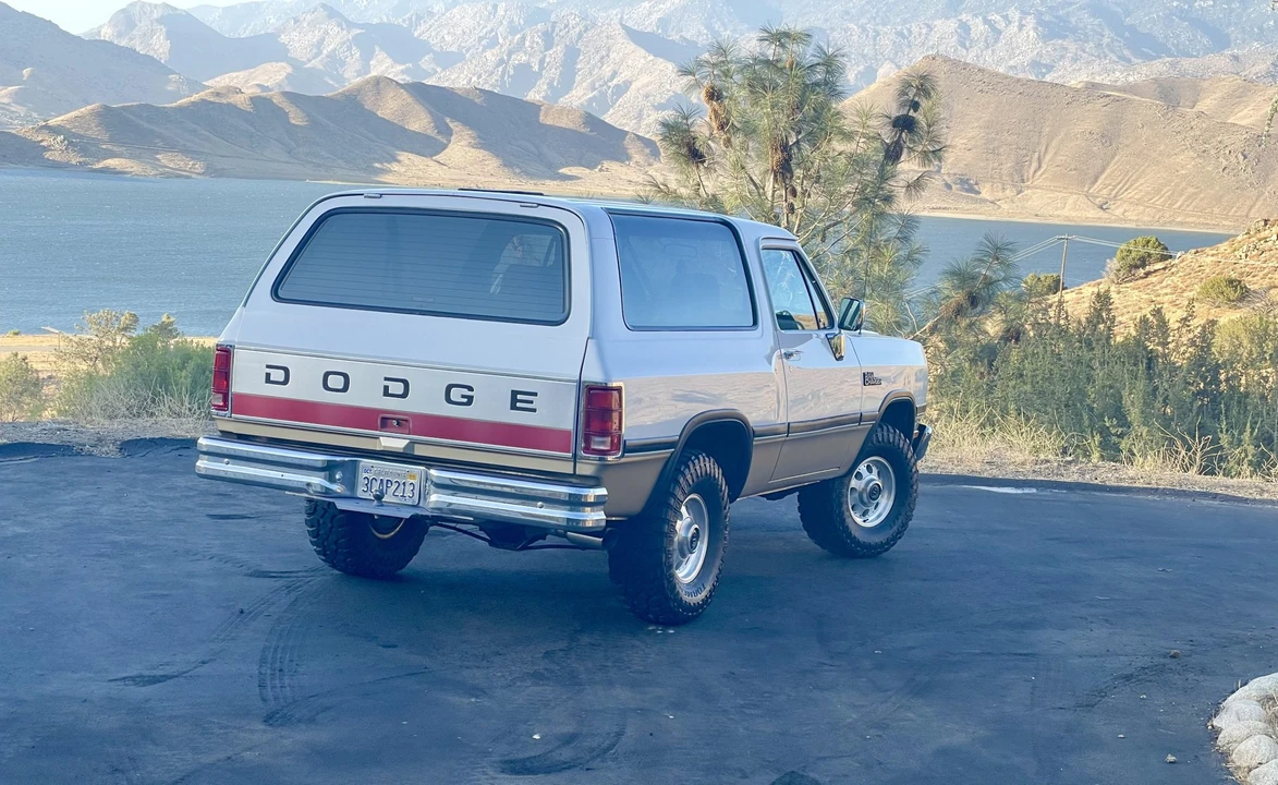1993 Dodge Ramcharger - Image 21 of 31