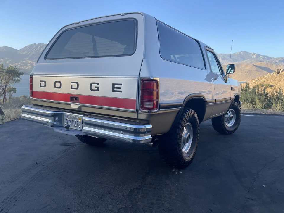 1993 Dodge Ramcharger - Image 20 of 31