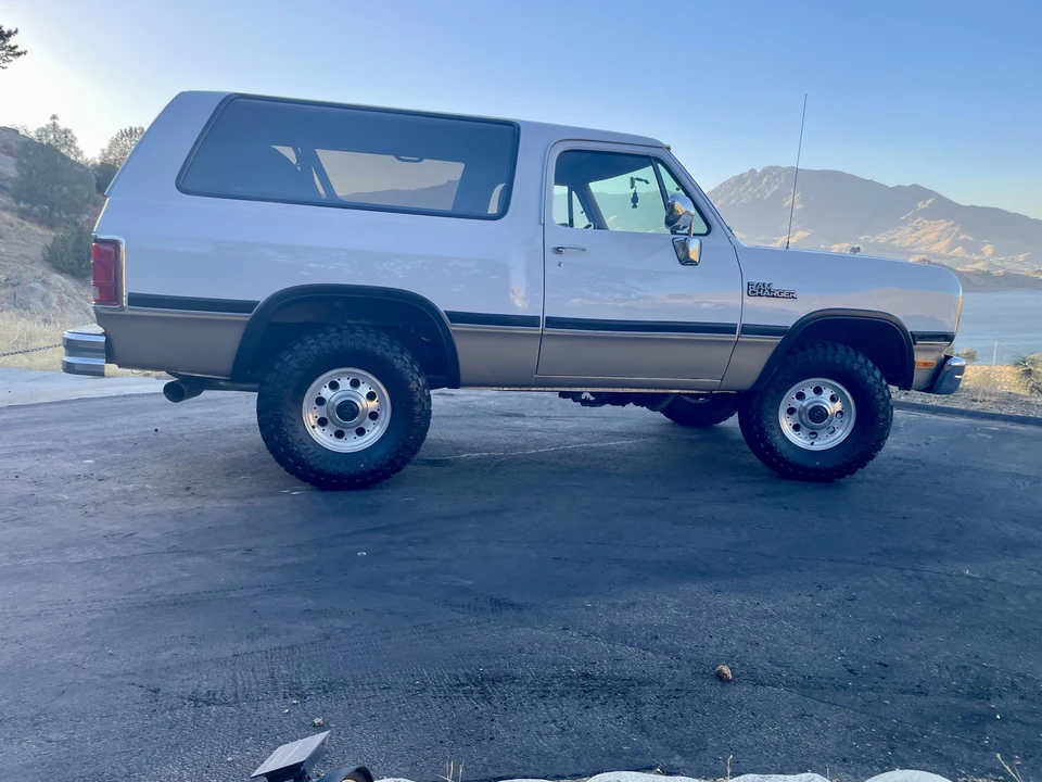 1993 Dodge Ramcharger - Image 26 of 31