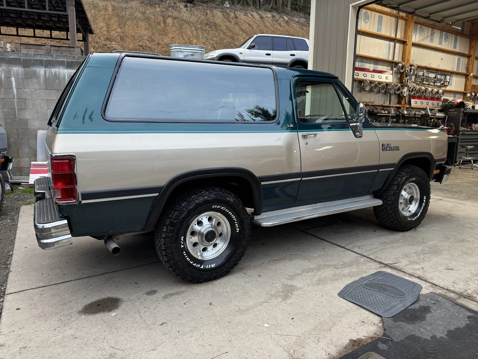 1993 Dodge Ramcharger - Image 8 of 31