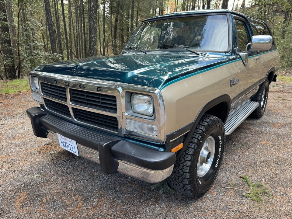 1993 Dodge Ramcharger - Image 2 of 31