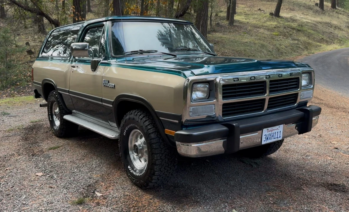 1993 Dodge Ramcharger - Image 11 of 31