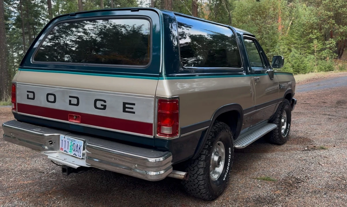 1993 Dodge Ramcharger - Image 6 of 31