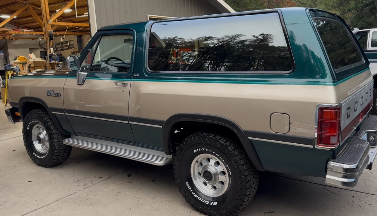 1993 Dodge Ramcharger - Image 4 of 31