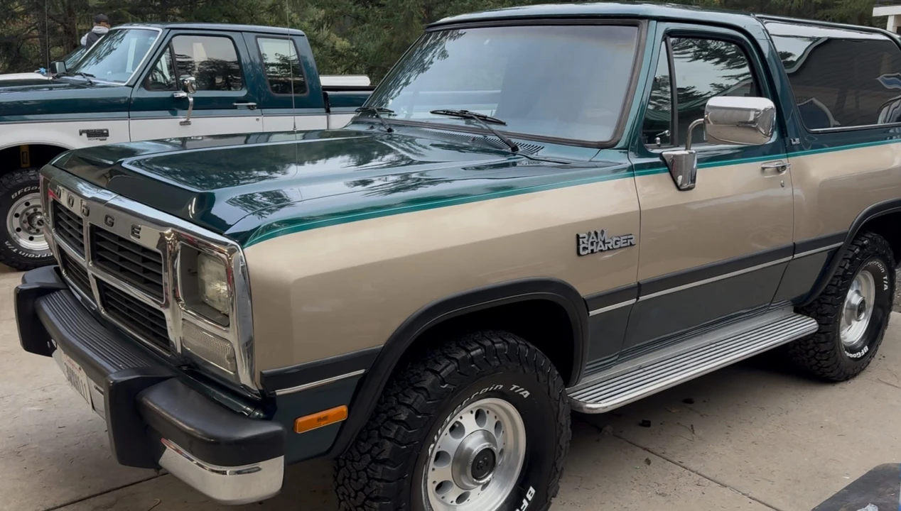 1993 Dodge Ramcharger - Image 13 of 31