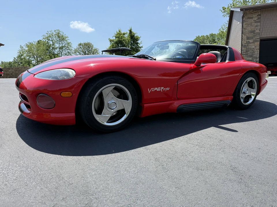 1993 Dodge Viper 1st Gen - Image 2 of 31