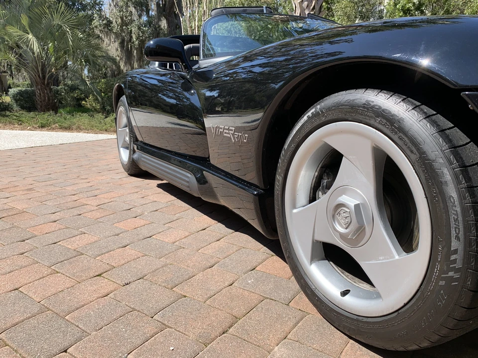 1993 Dodge Viper 1st Gen - Image 24 of 31