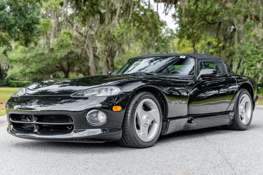 1993 Dodge Viper 1st Gen - Image 2 of 31