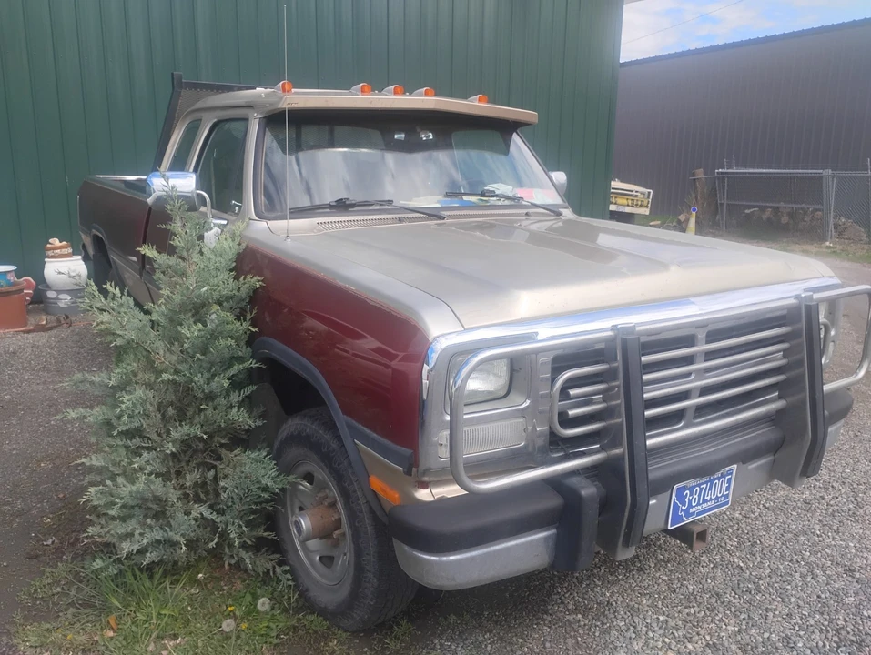 1993 Dodge Ram 1st Gen - Image 2 of 12