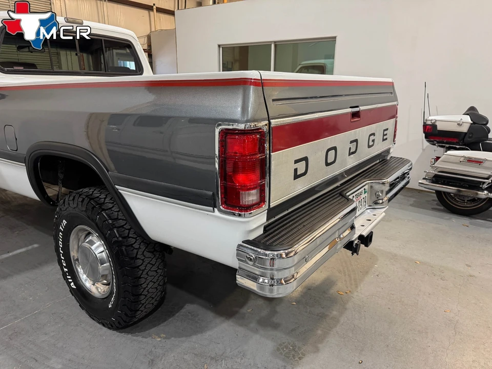 1993 Dodge Ram 1st Gen - Image 24 of 31