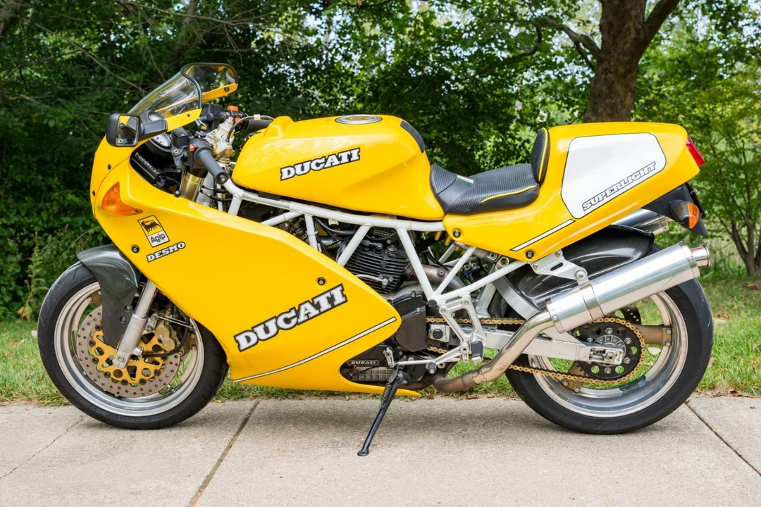1993 Ducati 750 & 800 & 900 & 1000 - Image 8 of 31