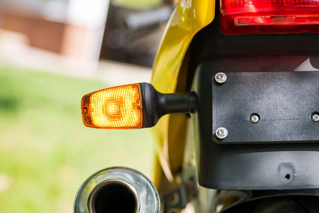1993 Ducati 750 & 800 & 900 & 1000 - Image 12 of 31