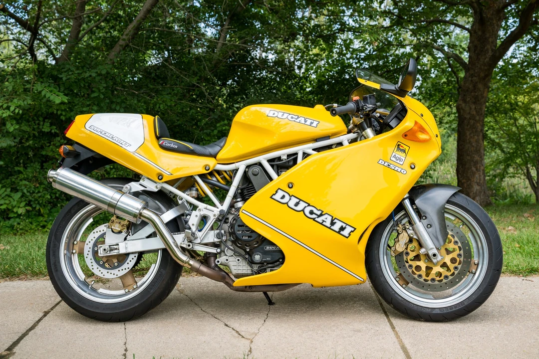 1993 Ducati 750 & 800 & 900 & 1000 - Image 4 of 31