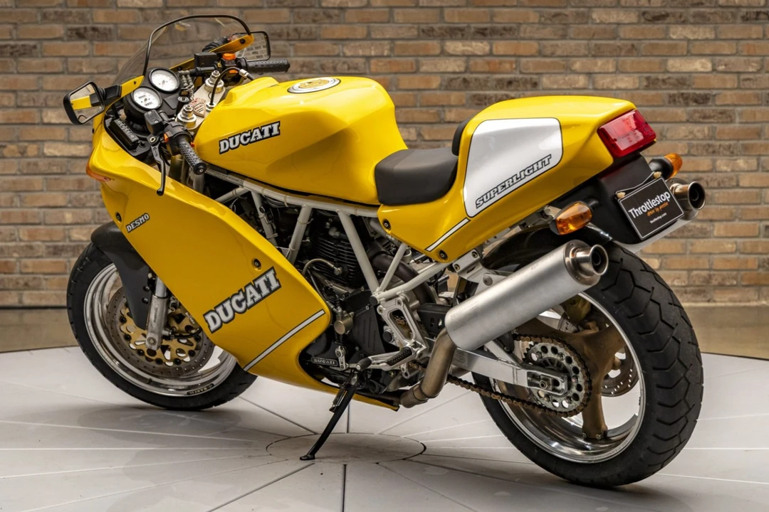 1993 Ducati 750 & 800 & 900 & 1000 - Image 2 of 7