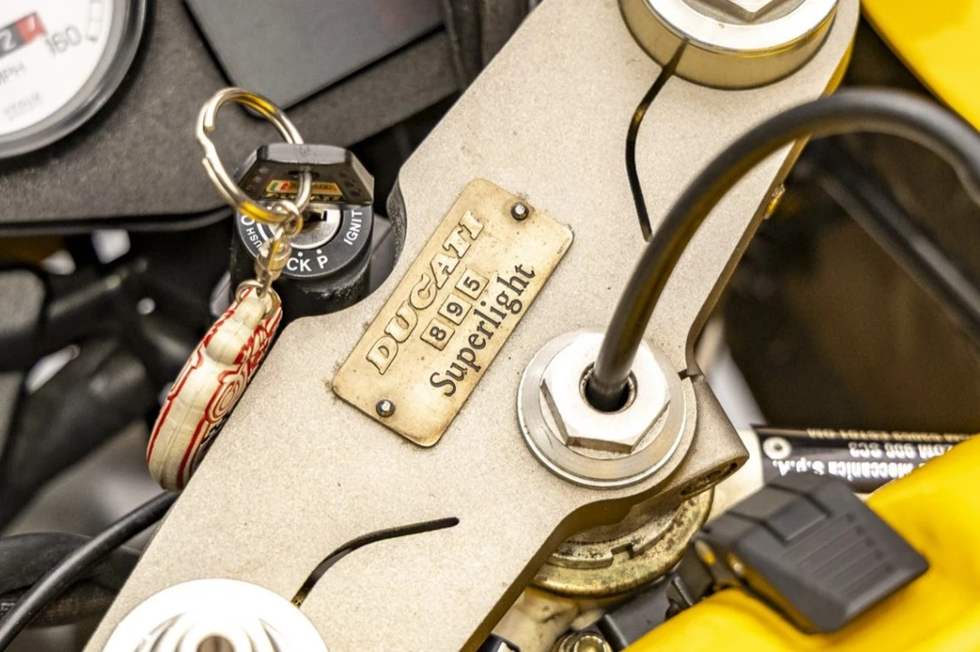 1993 Ducati 750 & 800 & 900 & 1000 - Image 5 of 7