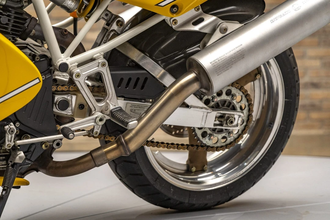 1993 Ducati 750 & 800 & 900 & 1000 - Image 7 of 7